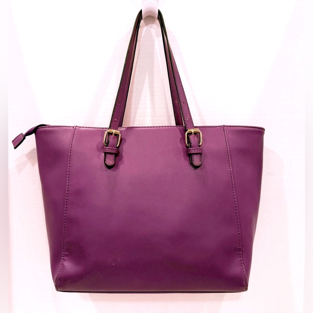 💜 Vintage Coach Purple Leather East/West Buckle Tote – Gold Hardware - Picture 4 of 11